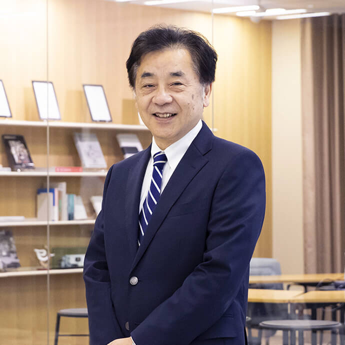 経営管理部門　　部門長　福元陽一